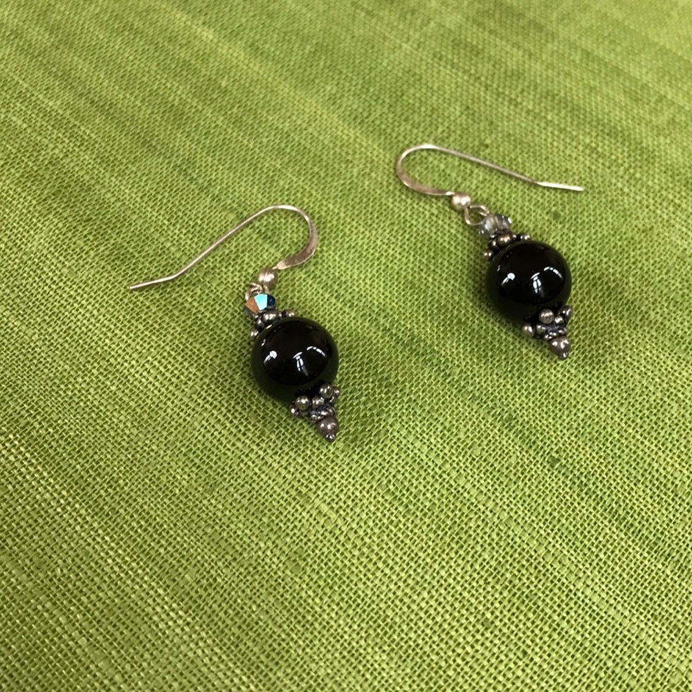 Black pearl earrings